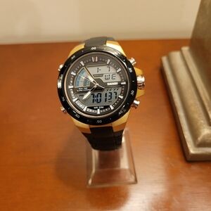 Brand New Skmei Gold Men's Digital Watch